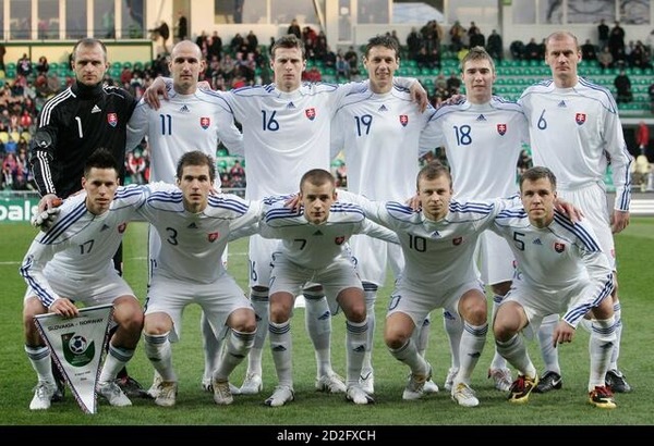 A quelle sélection associe-t-on ces joueurs : Miroslav Karhan, Róbert Vittek, Marek Hamšík ?