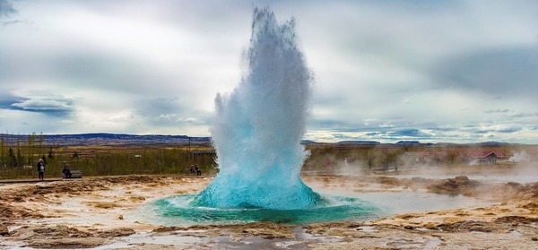 Quel est l'origine du mot "geyser" ?