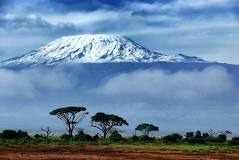 Pour admirer le Kilimandjaro après 6 jours de marche dans le parc national il faut se rendre en :