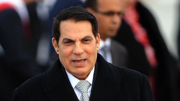 Quel dictateur a été renversé par la révolution tunisienne de 2010/2011 ?