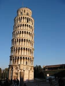Pourquoi la Tour en Italie est penchée ?