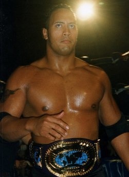 Ces muscles de champion du monde de catch (WWE) en 2000-01 lui ont bien servi dans "G.I. Joe" et "Fast & Furious"