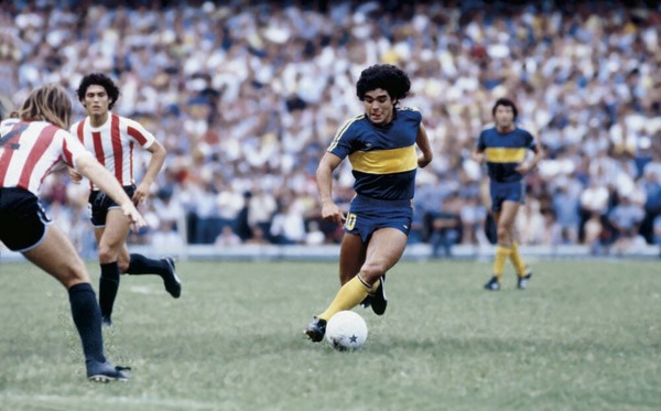 Avec Boca, que remporte-t-il en 1981 ?