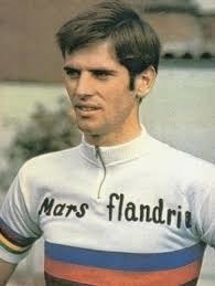 Quel était le prénom du coureur cycliste Monseré ?