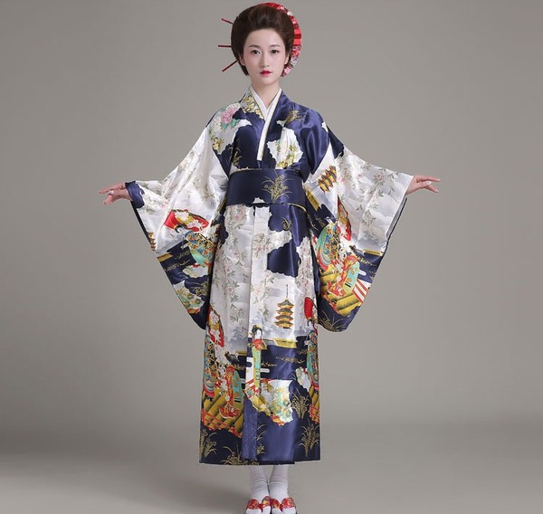 Comment se nomme de nos jours la robe traditionnelle japonaise en forme de T ?