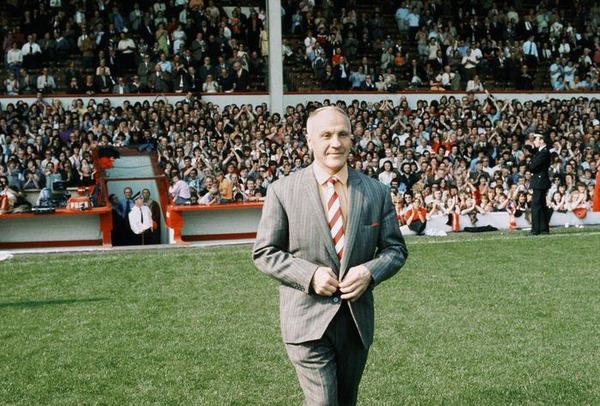 De quel club de football Bill Shankly était-il un entraîneur emblématique ?