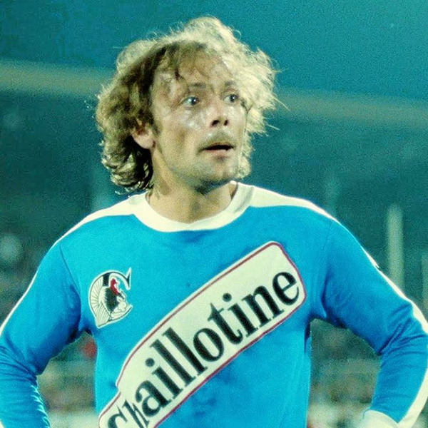 Dans l'ibouliable film "Coup de Tête", Patrick Dewaere est avant-centre dans l'équipe de...