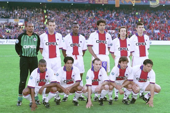 En 1997, le PSG dispute sa deuxième finale de Coupe des Coupes consécutive mais s'incline face à .....