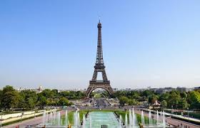 Combien de mètres fait la Tour Eiffel ?