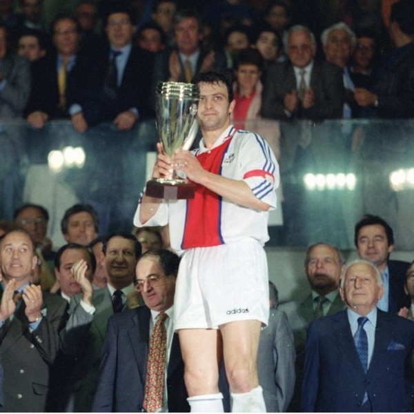 En 1995, contre quelle équipe le PSG remporte-t-il la première finale de la Coupe de la Ligue ?