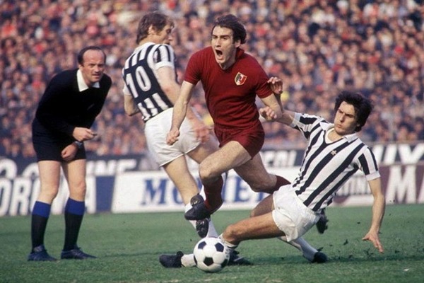 Quel nom a été donné au derby opposant la Juventus et le Torino ?