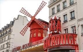 Le célèbre cabaret parisien, le Moulin Rouge, a été fondé au...