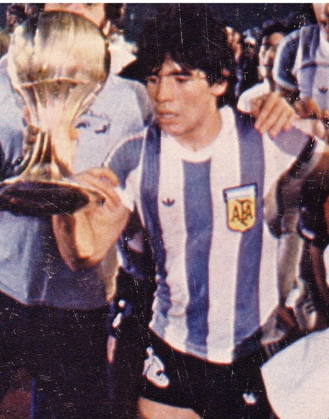En 1979,quel trophée Maradona remporte-t-il ?