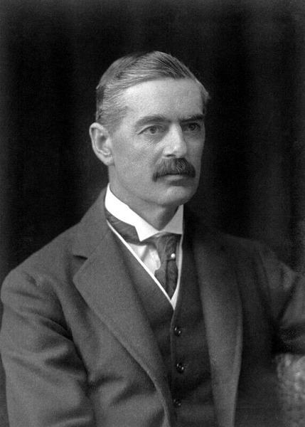 Qui est Neville Chamberlain ?
