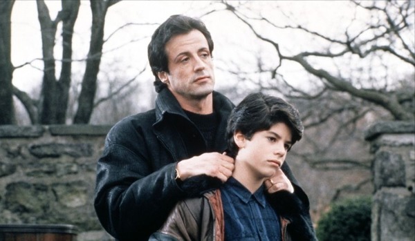 Sage Stallone est le fils de Rocky dans le film et dans la vraie vie (décédé en 2012) mais quel est son prénom dans le film et donc quel est le vrai prénom de Rocky ?
