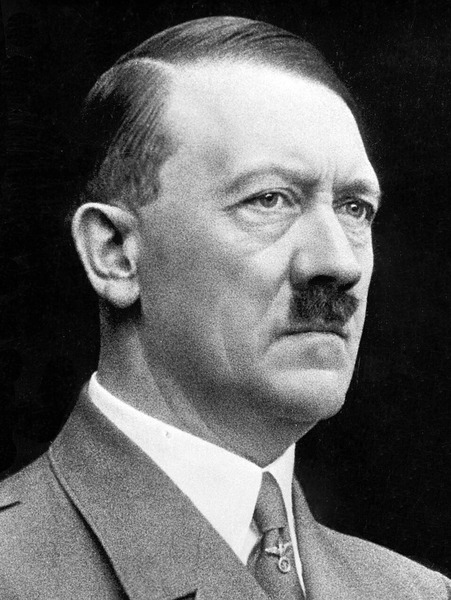 Le 1er septembre 1939, quel pays est envahi par l'armée allemande, déclenchant la seconde Guerre Mondiale ?