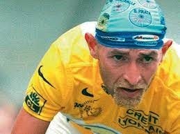 Cycliste vainqueur du Tour de France 98, un des plus grand grimpeur de histoire, l'italien surnommé "Le pirate" :