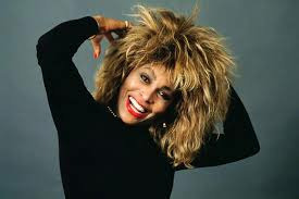 Actrice et grande chanteuse américaine (Simply the best), morte le 24/5 ?