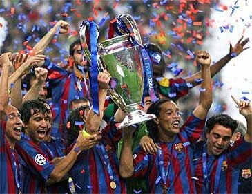 En 2006, le FC Barcelone remporte la finale de la Champions League en battant Arsenal 2-1. Qui n'a pas inscrit de but dans ce match ?