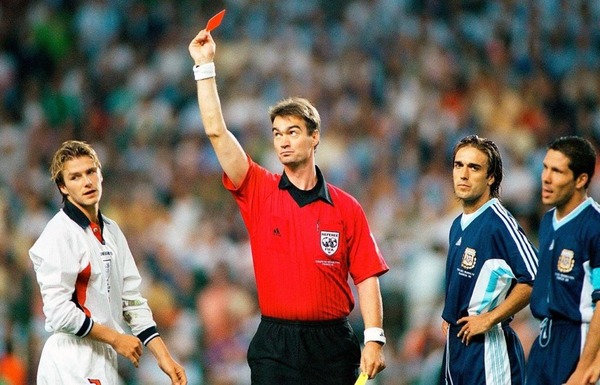 A quel stade de la compétition les anglais sont-ils éliminés par l' Argentine dans ce Mondial 98 ?