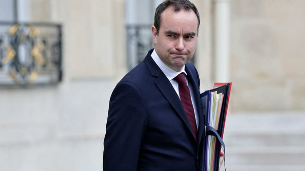 Le 9 septembre, Sébastien Lecornu est nommé Premier Ministre en remplacement de...