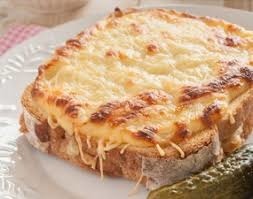 Quel est le fromage utilisé traditionnellement dans un croque-monsieur ?