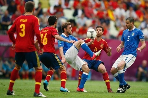 Lors de la finale de cet Euro 2012, sur quel score les espagnols sont-ils venus à bout des italiens ?
