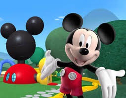 Dans Mickey de quelle couleur est la robe de Daisy ?