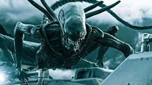 Lequel de ces cinéastes n’a jamais réalisé un volet de la saga "Alien" ?