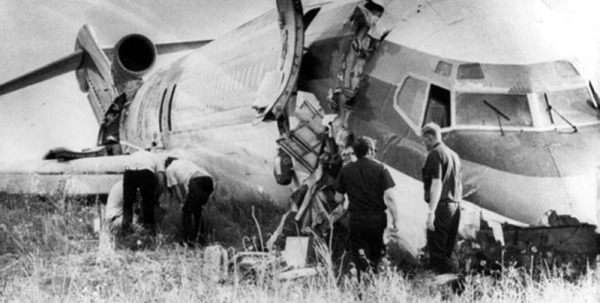 31 mars : Mexique : Le crash d’un Boeing 727 de la compagnie mexicaine Mexicana fait ... à Maravatío, dans l'État de Michoacán.