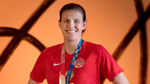 Elle a participé à 4 éditions et a remporté la médaille d'Or en 2020. Qui est cette canadienne ?