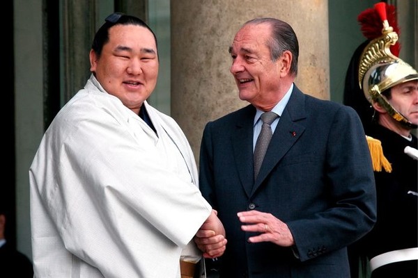 Quel homme politique français est fan de sumo ?