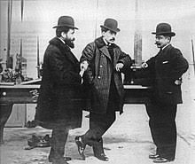 La société Renault a été créée en 1898 par les frères Marcel, Fernand et...