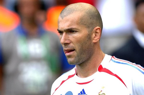 A qui doit-on "Zidane il va marquer" ?