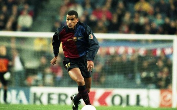Dans quel club Rivaldo évoluait-il avant de rejoindre le FC Barcelone en 1997 ?