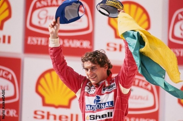 En 1993, Ayrton Senna roule une dernière fois pour McLaren. Quelle écurie rejoindra-t-il l'année suivante ?