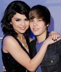 Justin Bieber est en couple avec Selena Gomez ?