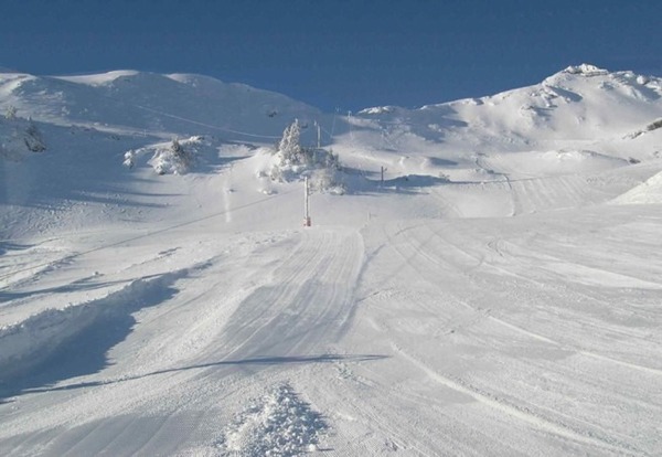 La station de ski des monts d'Olmes au point le plus haut est à ?