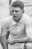 De 1923 à 1935, il a inscrit 170 buts sous le maillot olympien. C'est ?