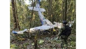 Combien de temps des enfants (de 1, 4, 9 et 13 ans) ayant survécu au crash de leur avion ont-ils erré dans la jungle colombienne ?