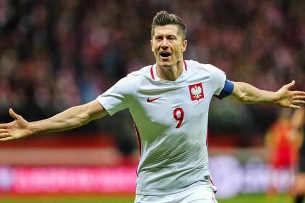 Robert Lewandowski est à ce jour (2024)........