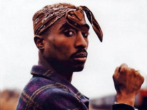 Tupac meurt le _______ 199__.