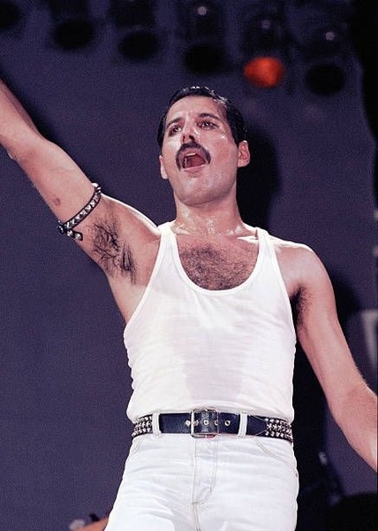 En quelle année, Freddie et Queen ont-ils participé au légendaire "Live Aid" ?