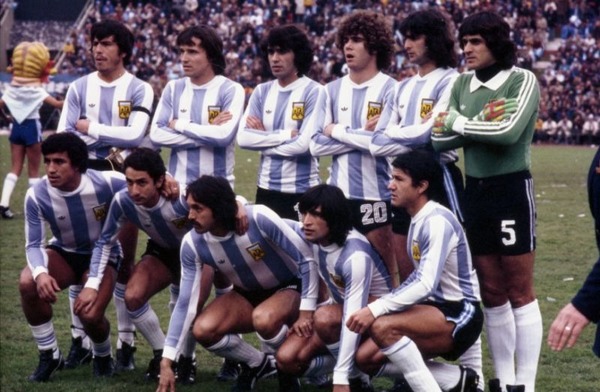 Lors de son Mondial en 1978, quelle équipe ne figure pas dans le groupe de poule des Argentins ?