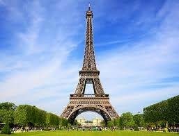 Quelle est la hauteur de la Tour Eiffel avec ses antennes ?