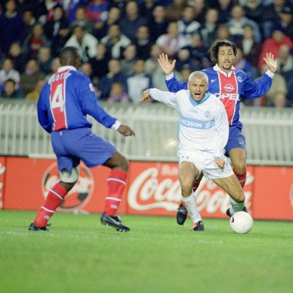 Le 8 novembre 1997 au Parc des Princes, Fabrizio Ravanelli obtient un penalty litigieux. Quel marseillais le transformera ?