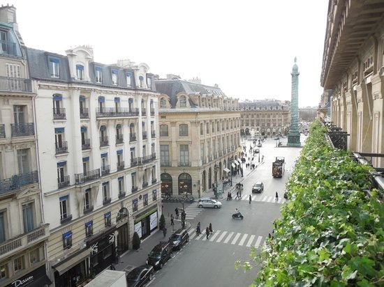 Dans la version française du Monopoly, quelle est la rue la plus chère ?