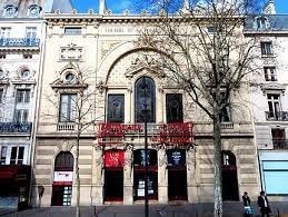 Dans quel théâtre parisien s'est donnée la première de “Cyrano de Bergerac“ en 1897 ?