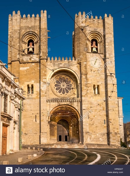 La cathédrale de Lisbonne, la Sé, a miraculeusement survécu au tremblement de terre de 1755.