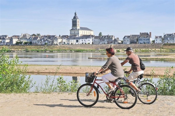 Combien de villes la Loire traverse-t-elle ?